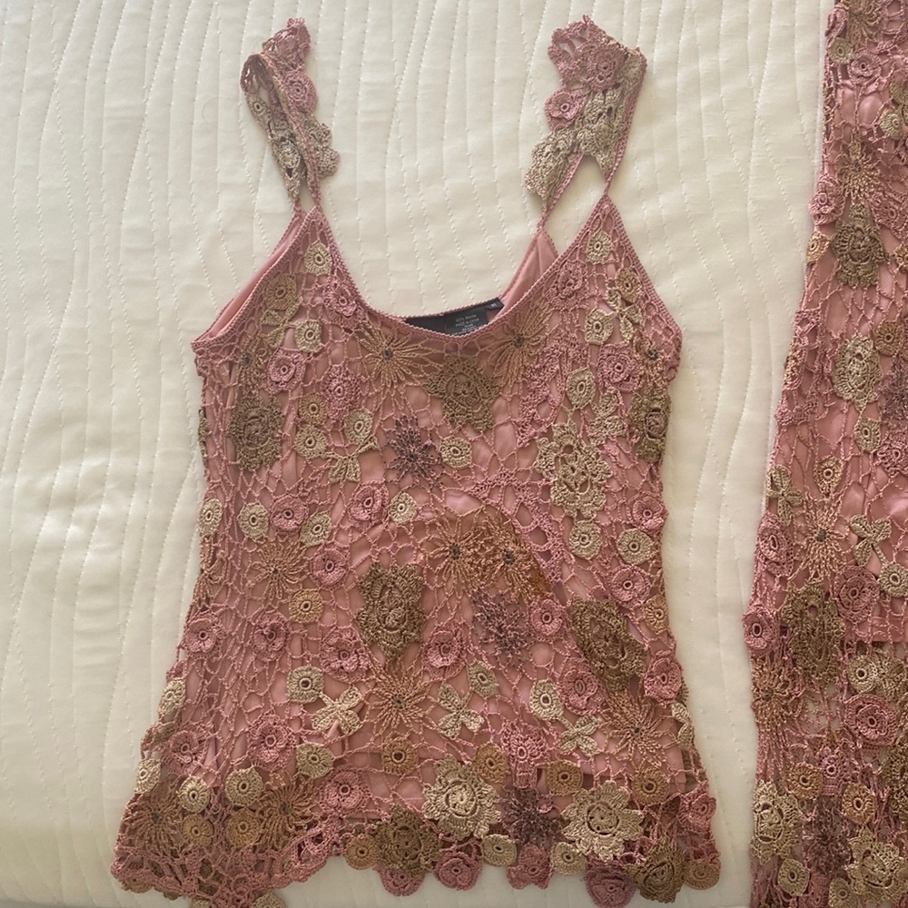 Beautifully embroidered with lining underneath. vintage dress that was worn once